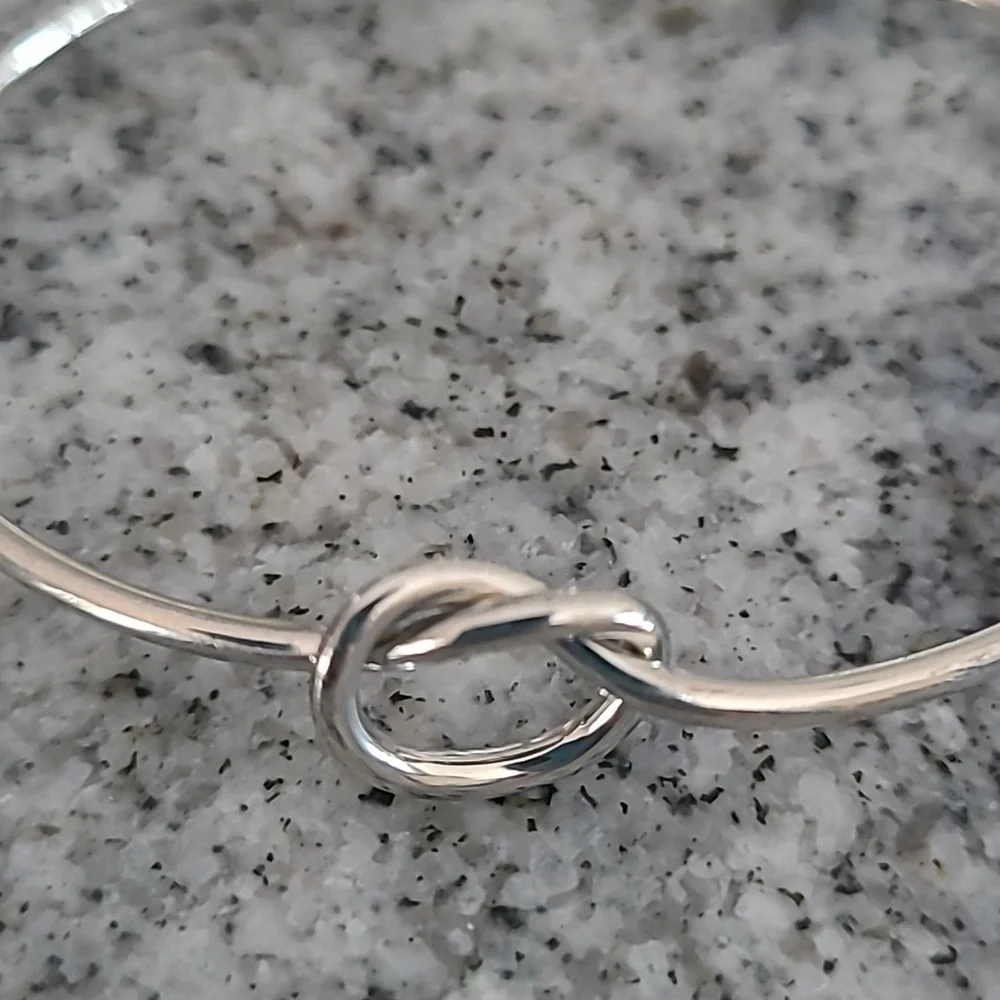 Silver "Love Knot" Wire Bracelet - Picture 3 of 6